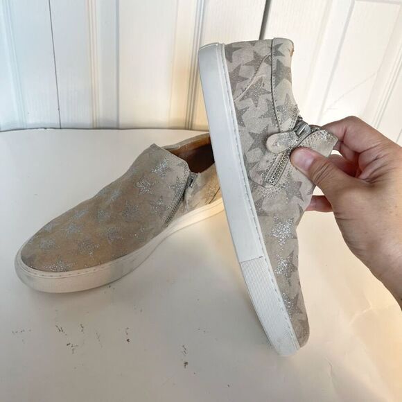 Gentle Souls by Kenneth Cole Lowe Star Low Top Slip On Double Zip Loafer Sneaker - Picture 4 of 10